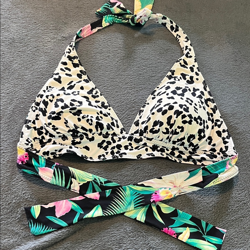 Reversible halter bikini top new